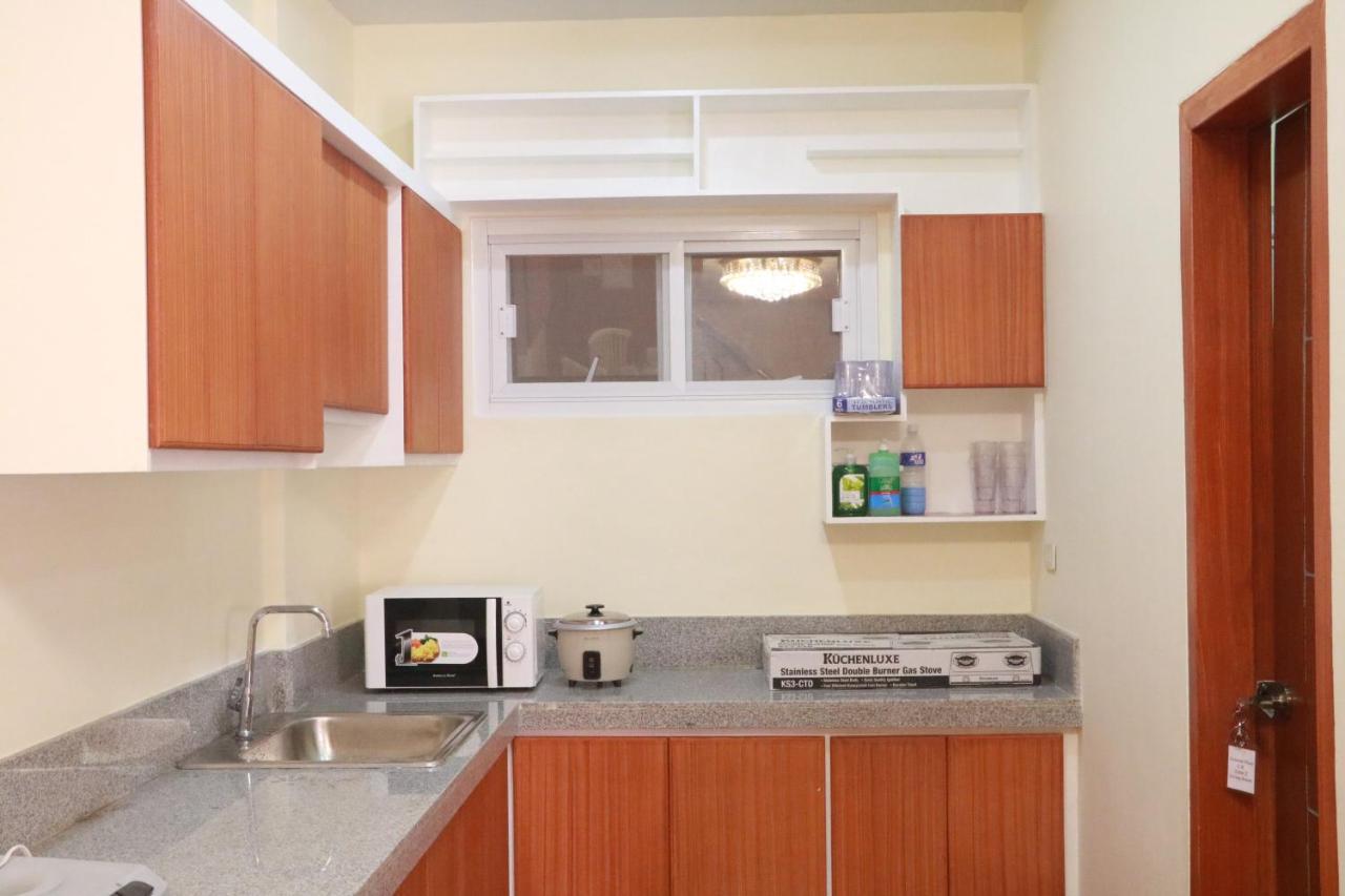 Anicia Guesthouse Rooms Paranaque City Exterior foto