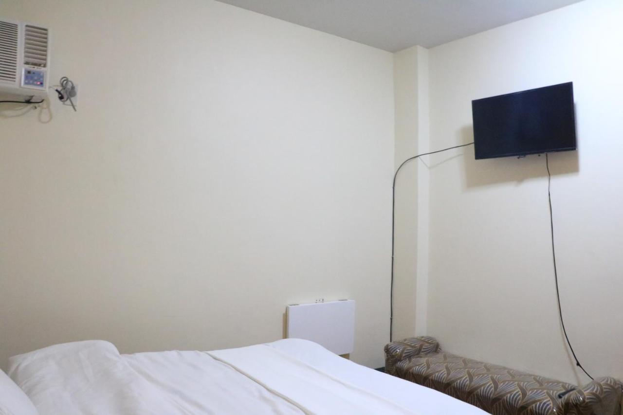 Anicia Guesthouse Rooms Paranaque City Exterior foto